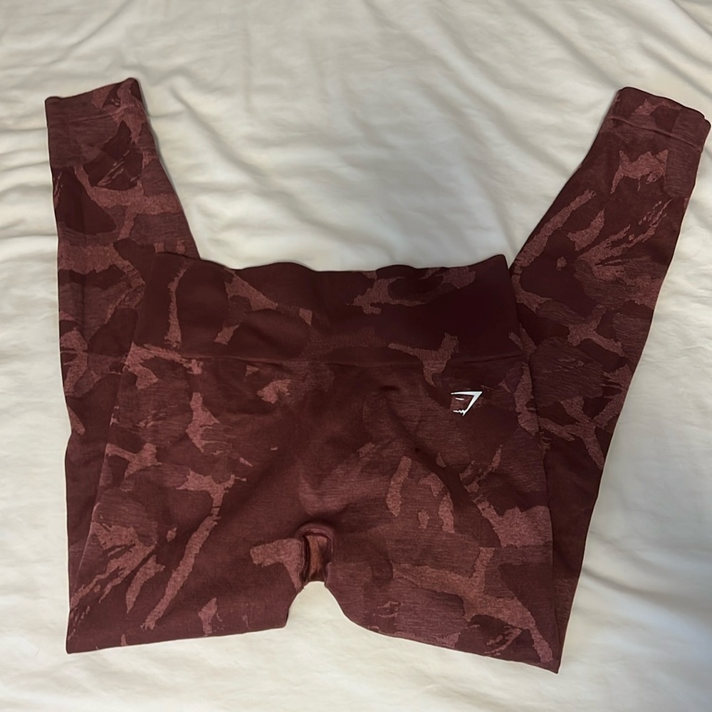 red camo gymshark leggings!
